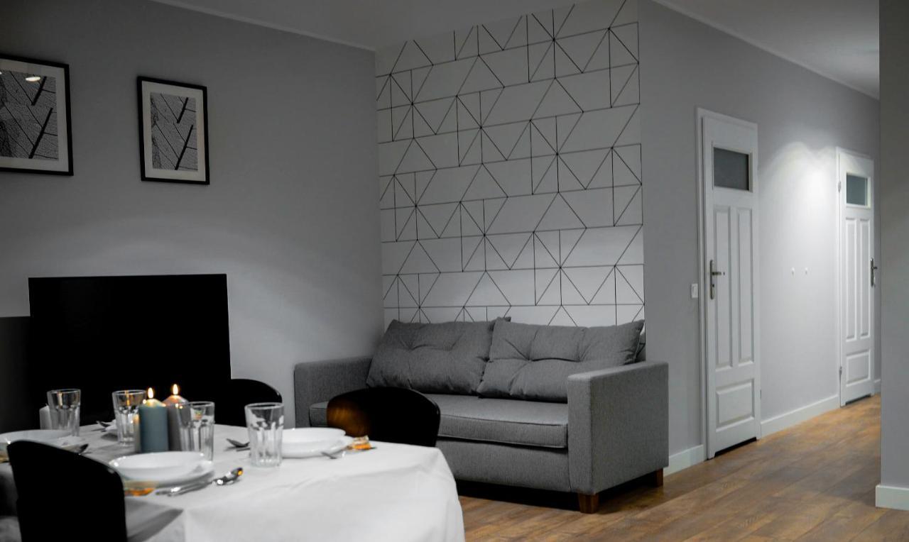 Crystal Guesthouse Варшава Экстерьер фото