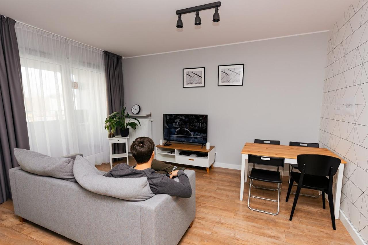 Crystal Guesthouse Варшава Экстерьер фото