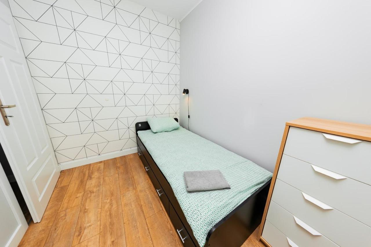 Crystal Guesthouse Варшава Экстерьер фото